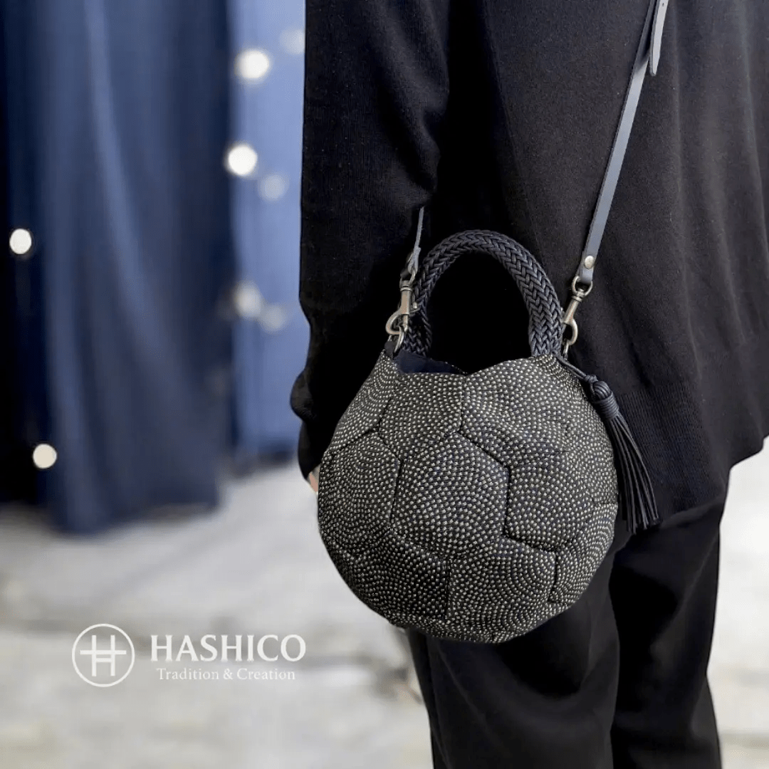 鞠華 − Marica Black - HASHICO